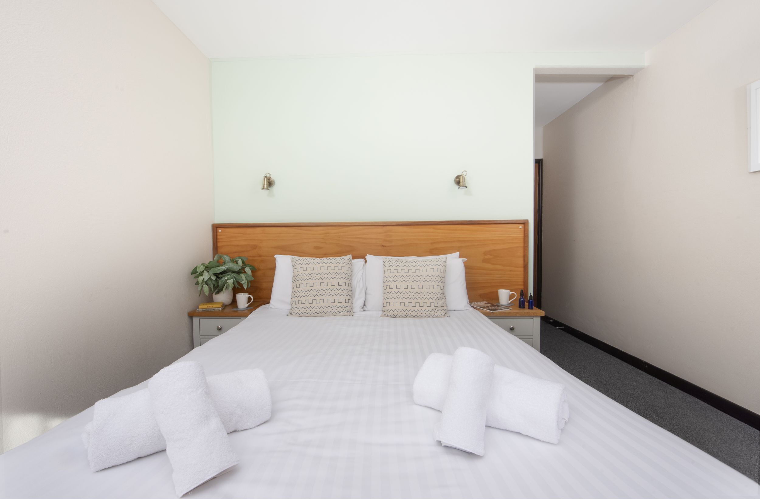 1 bedroom, desk, travel crib, free WiFi