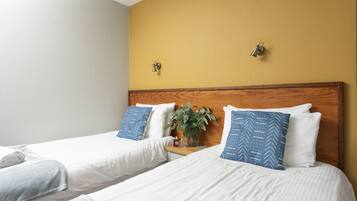 1 bedroom, desk, travel crib, free WiFi