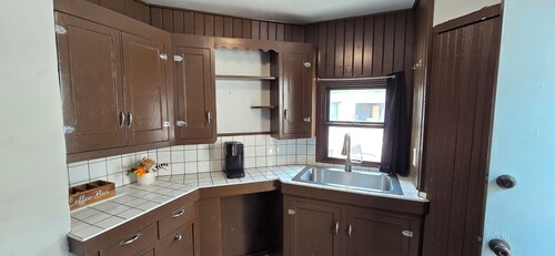 Cabin 19 | 2BR w/ Kitchenette Near Downtown