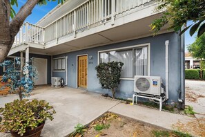 Exterior - New! Chic Pacific Beach Paradise –Walk to Beach & Bay (San Diego)