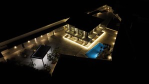 A modern house with a swimming pool, multiple rooms, and a covered outdoor area. - Amazing home in Trabia (Trabia)