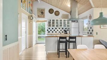 Kühlschrank, Herdplatte, Geschirrspüler