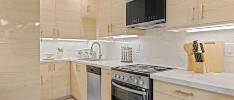 Microwave, oven, stovetop, dishwasher