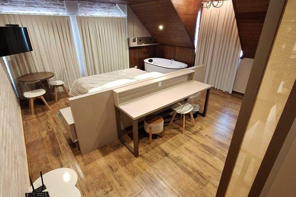 尊榮雙人或雙床房, 花園景觀 | 高級寢具、舒適加層、迷你吧、客房內保險箱