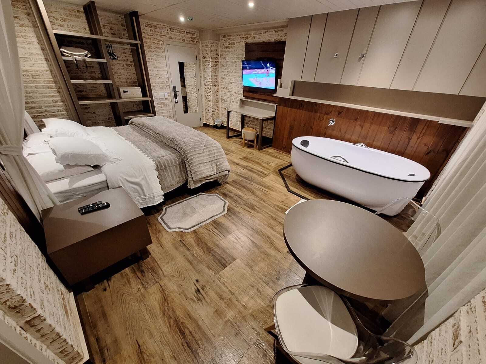 Superior Double Room Single Use, Garden View | Premium bedding, pillow-top beds, minibar, in-room safe