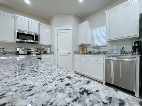 10 min to Casino, 2b/1b cozy new home in 2025