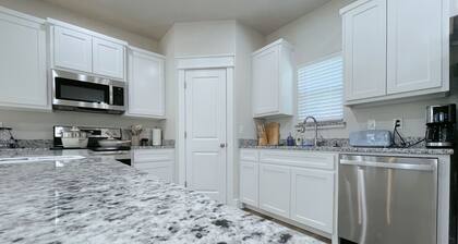 10 min to Casino, 2b/1b cozy new home in 2025