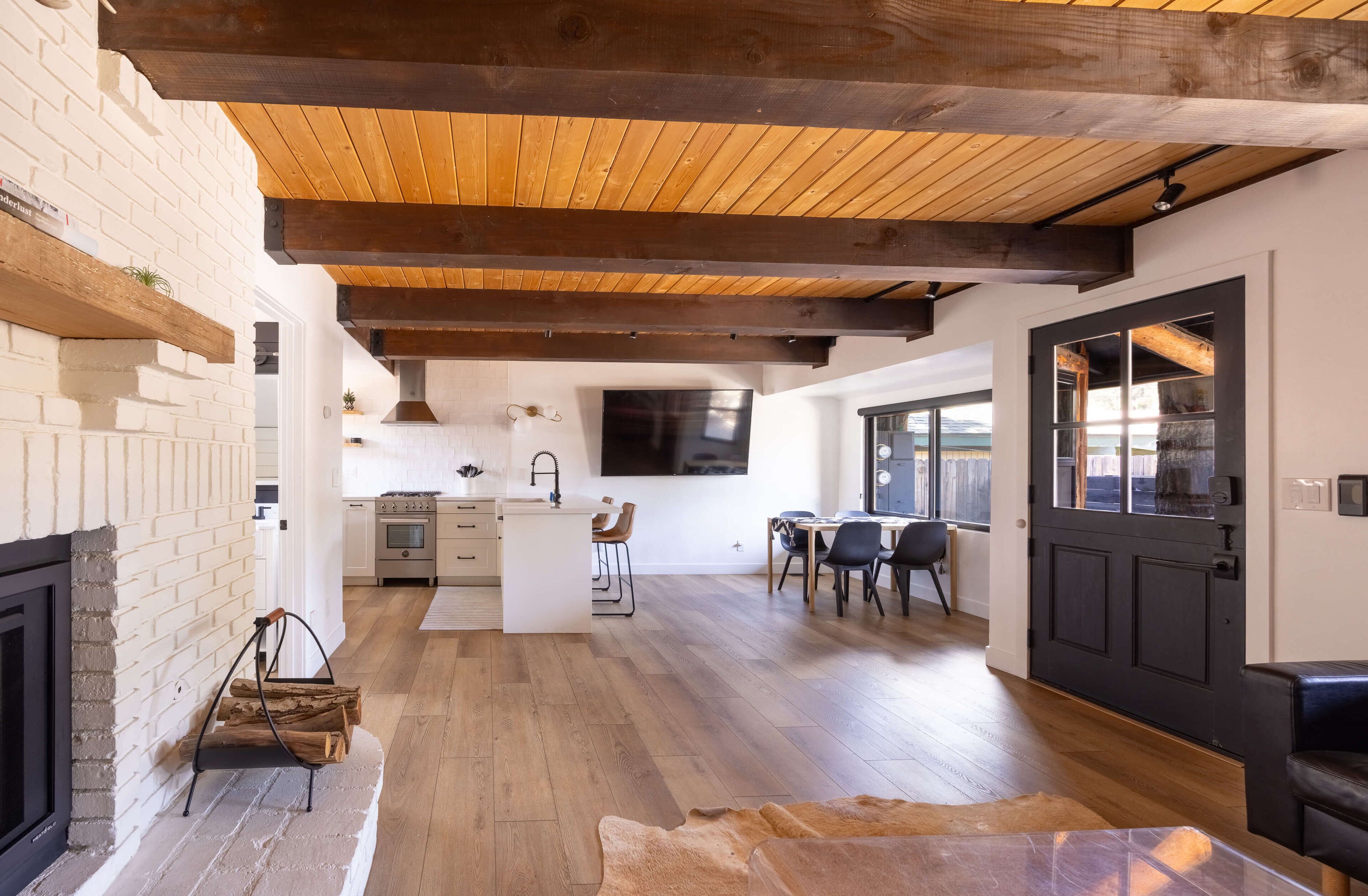 المنشأة من الداخل