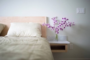 3 habitaciones, tabla de planchar con plancha, wifi y ropa de cama 