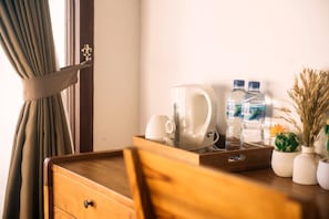 Chambre Double Deluxe, vue montagne | Bureau, espace de travail pour ordinateur portable