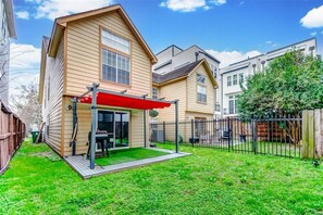 Exterior - Central Houston Home - Near RODEO ~ Medical Center & Downtown (Houston)