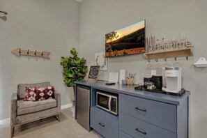 บ้านพัก, เตียงคิงไซส์ 1 เตียง, อ่างน้ำร้อน (807 Poplar Pl- 1 Pop) | ครัวส่วนตัว