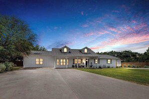 Exterior - 108 Wisteria Dr (Fredericksburg)