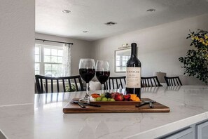 8 habitaciones, decoración personalizada y muebles diferentes 