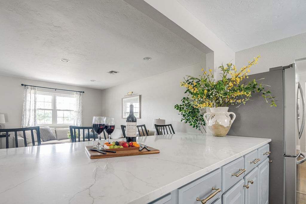 House, Multiple Beds, Pool Access, Pool View (108 Wisteria Dr) | 8 bedrooms, individually decorated, individually furnished, bed sheets