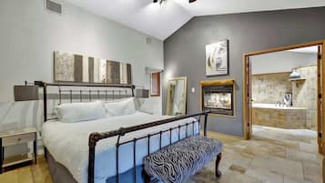 House, Multiple Beds, Pool Access, Pool View (1605 Lone Man Cmb) | 9 bedrooms, individually decorated, individually furnished, bed sheets