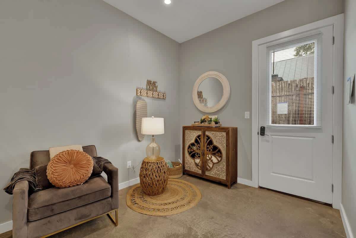 House, 1 King Bed, Hot Tub, City View (807 Poplar Pl- 3 Pop) | Interior