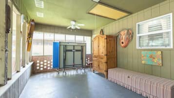 House, Multiple Beds, Patio (405 Watkins Point) | Interior