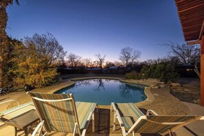 Pool - Victorian Escape-pool & Hot Tub! (Fredericksburg)