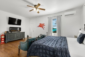 Apartment, 1 King Bed, Hot Tub (1029 US 87 S) | 1 bedroom, individually decorated, individually furnished, bed sheets