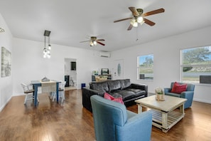 Apartment, 1 King Bed, Hot Tub (1029 US 87 S) | Living area