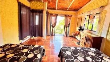 3 chambres, fer et planche Ă repasser, Wi-Fi gratuit, draps fournis