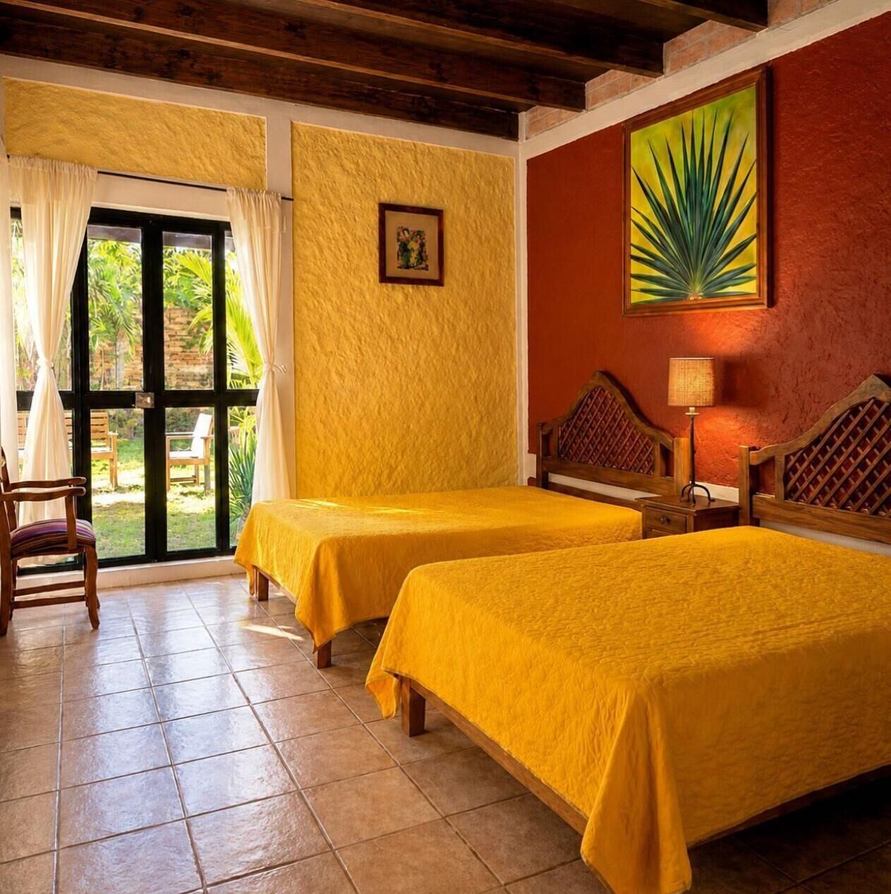 3 bedrooms, iron/ironing board, WiFi (free), bed sheets