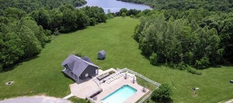 Taylorsville Tranquil Retreat: 2BD/2BA with Hot Tub, Lake Access, Bourbon Trail