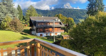 The apartment is in a small 3-storey residence and is ideally located in a quiet area just above the