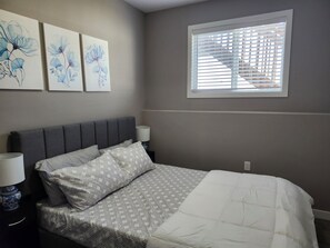 2 slaapkamers, een strijkplank/strijkijzer, wifi, beddengoed