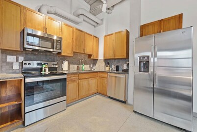 Stylish 1BR Retreat in the Heart of Downtown Cleveland