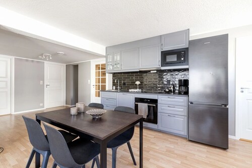 Centrally located in Kvadraturen with 3 large bedrooms, balcony and parking space