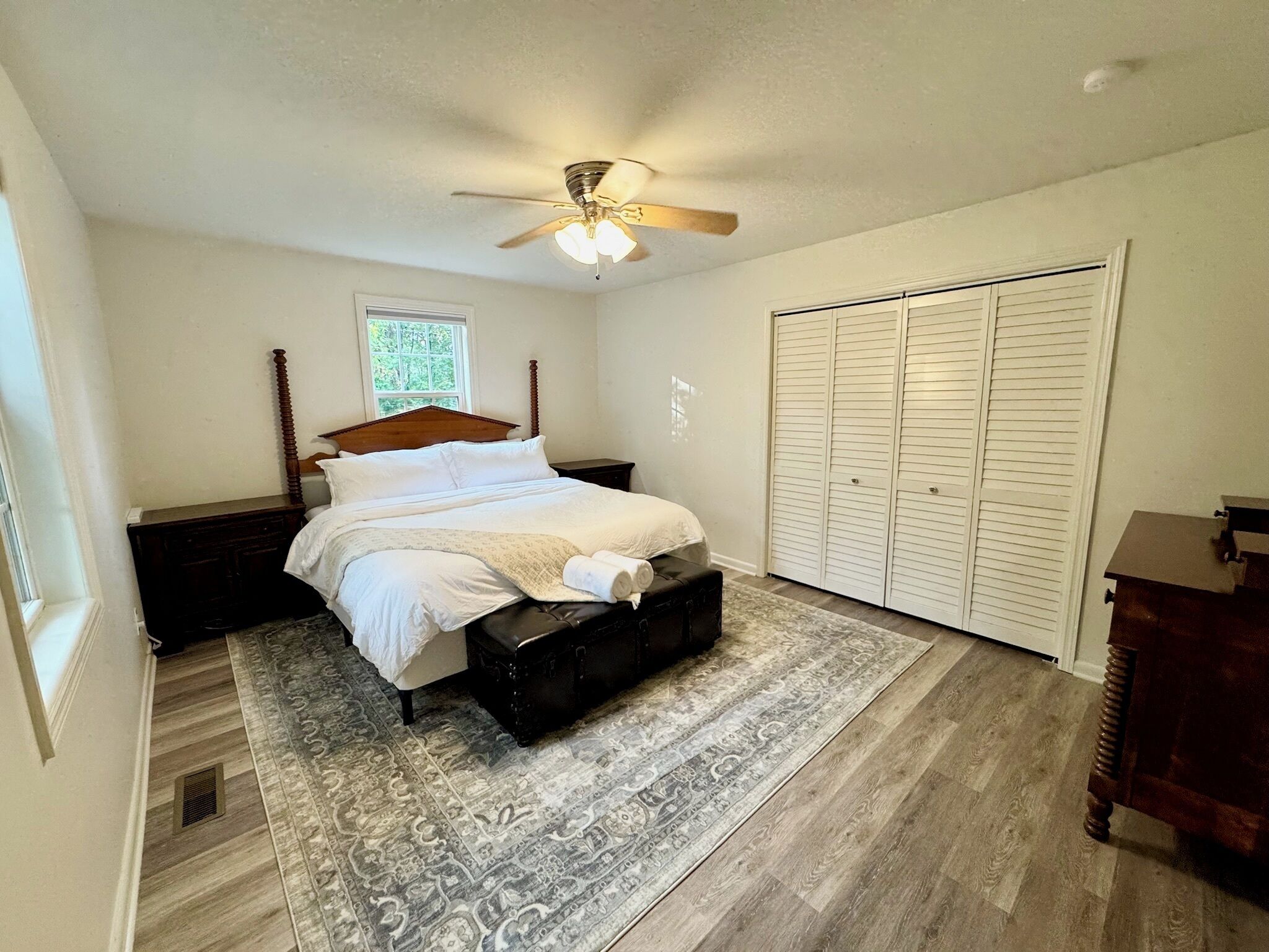 3 bedrooms, WiFi, bed sheets