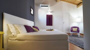 In-room safe, free WiFi, bed sheets