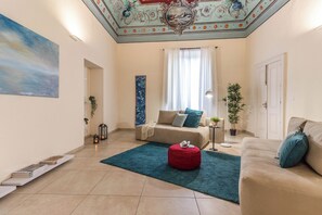 Smart TV - Dama Sicilian Luxury Home & SPA elegance and relaxation between Etna Catania and Taormina (Giarre)