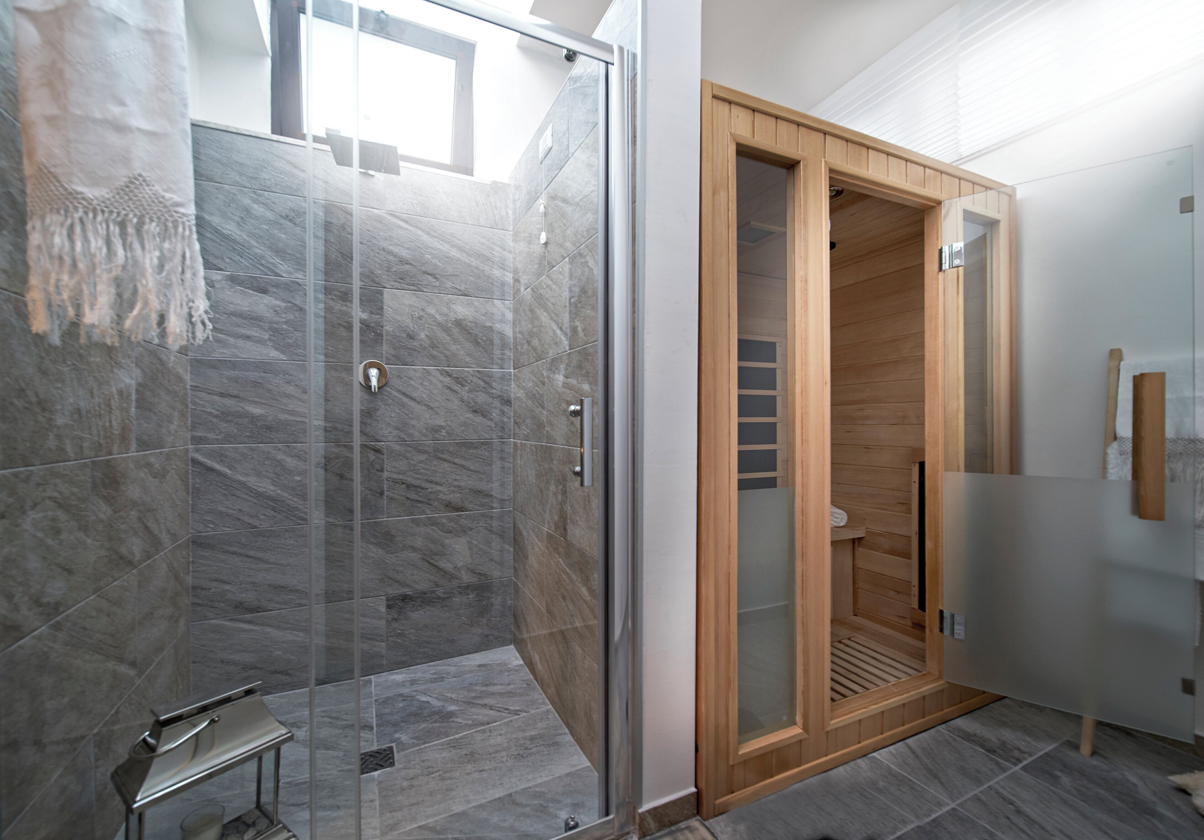 Shower, jetted tub, hair dryer, bidet