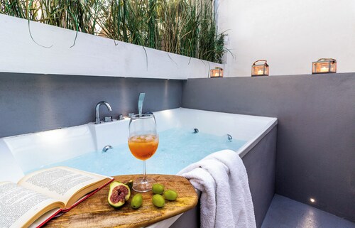 Dama Sicilian Luxury Home & SPA elegance and relaxation between Etna Catania and Taormina