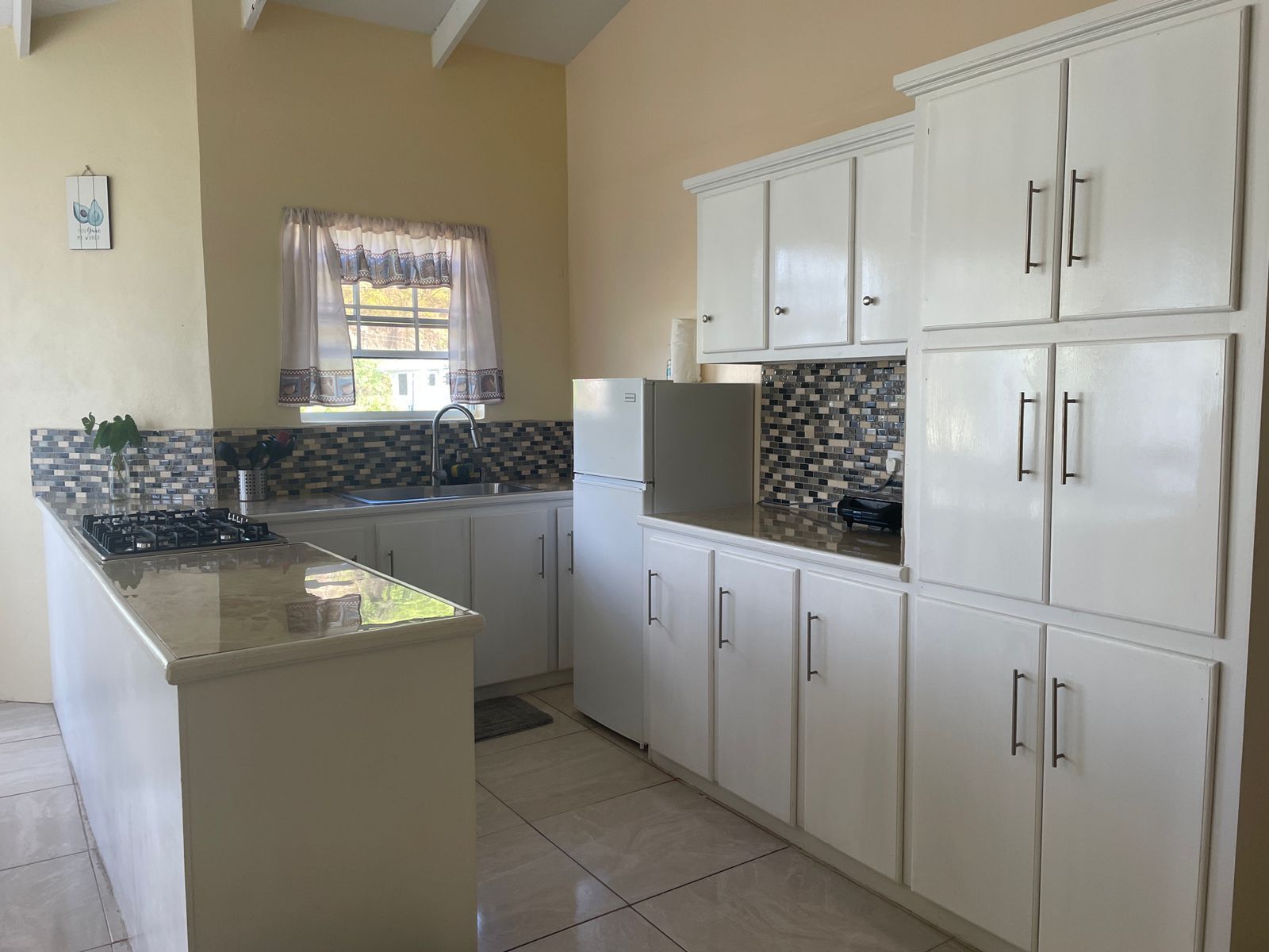 Mikrobølgeovn og kokeplater