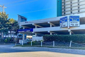 Exterior - Relaxing Oceanfront 2BR Beach Condo! Royal Garden 1514 (Murrells Inlet)