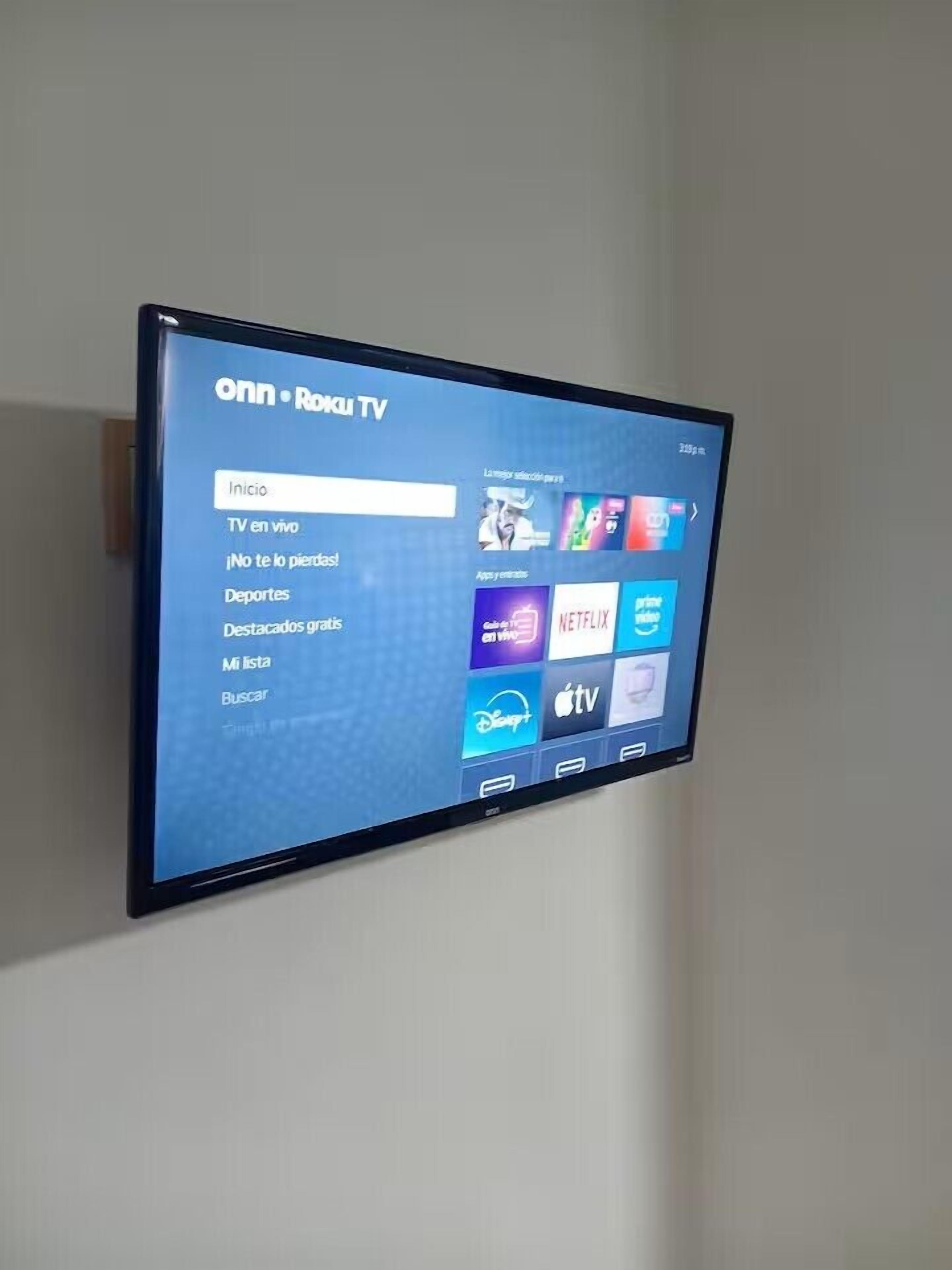 Habitación Confort | Escritorio, cortinas blackout y wifi gratis 