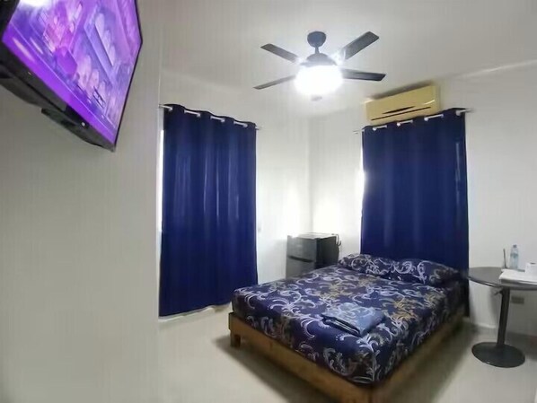 Comfort Room | Desk, blackout drapes, free WiFi - En la 96 (Cancún)