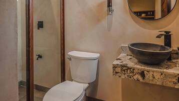 Dusche, Handtücher, Seife, Toilettenpapier