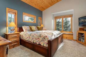 3 bedrooms, iron/ironing board, travel cot, free WiFi