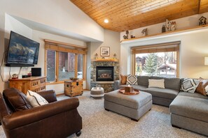 Téléviseur connecté, foyer