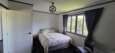 Private Pakawau Inlet house, stunning peaceful views surrounded by adventures