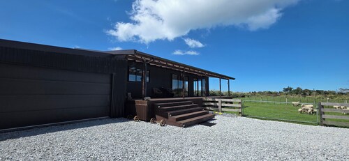 Private Pakawau Inlet house, stunning peaceful views surrounded by adventures