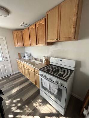 電子レンジ、オーブン、コンロ