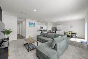 Smart TV, fireplace, table tennis