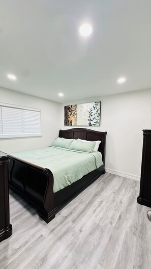 2 chambres, fer et planche à repasser, Wi-Fi gratuit, draps fournis
