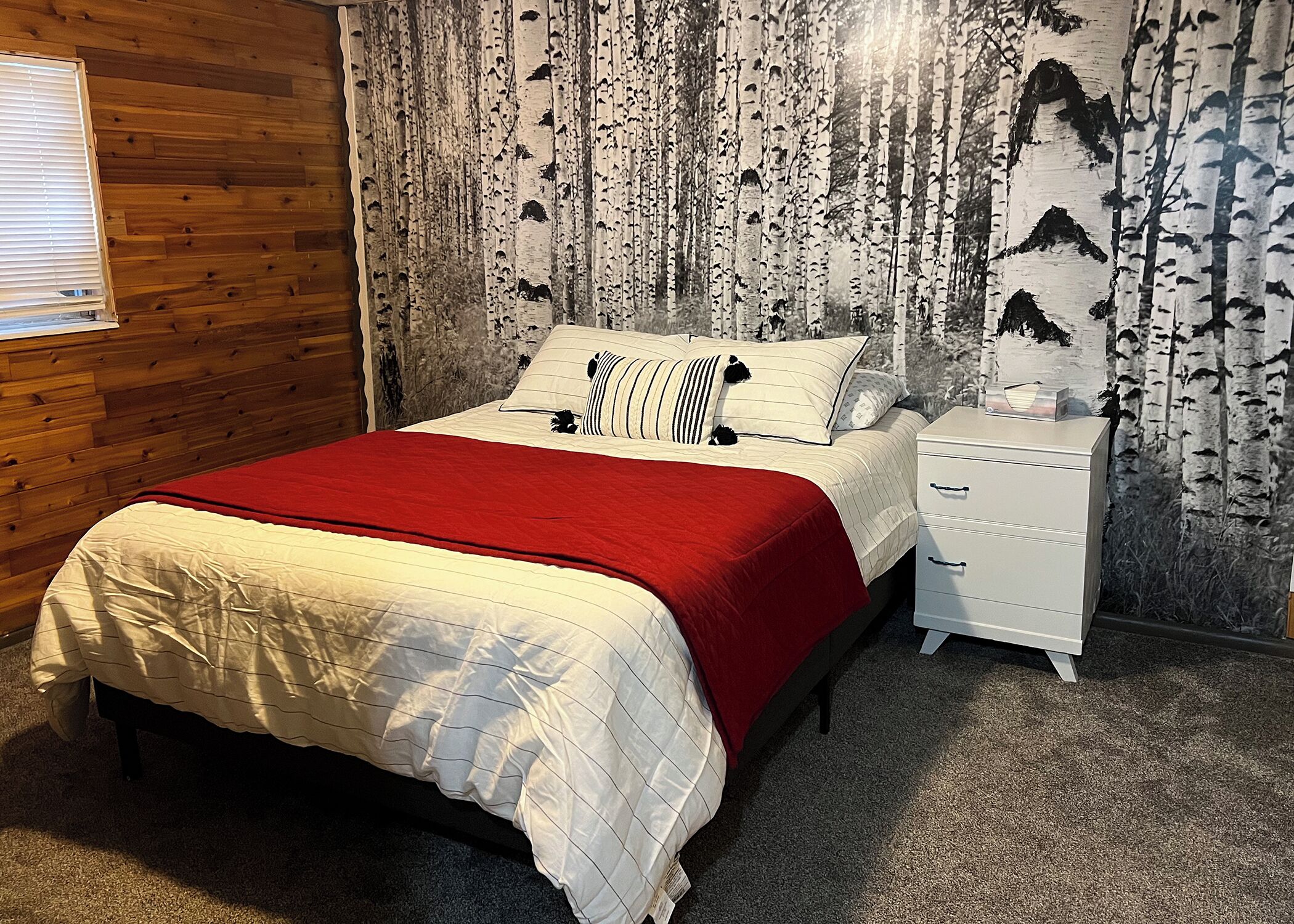 3 bedrooms, iron/ironing board, travel crib, free WiFi